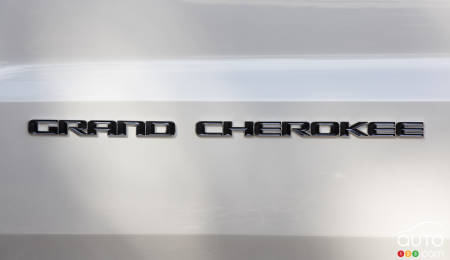 Grand Cherokee badging